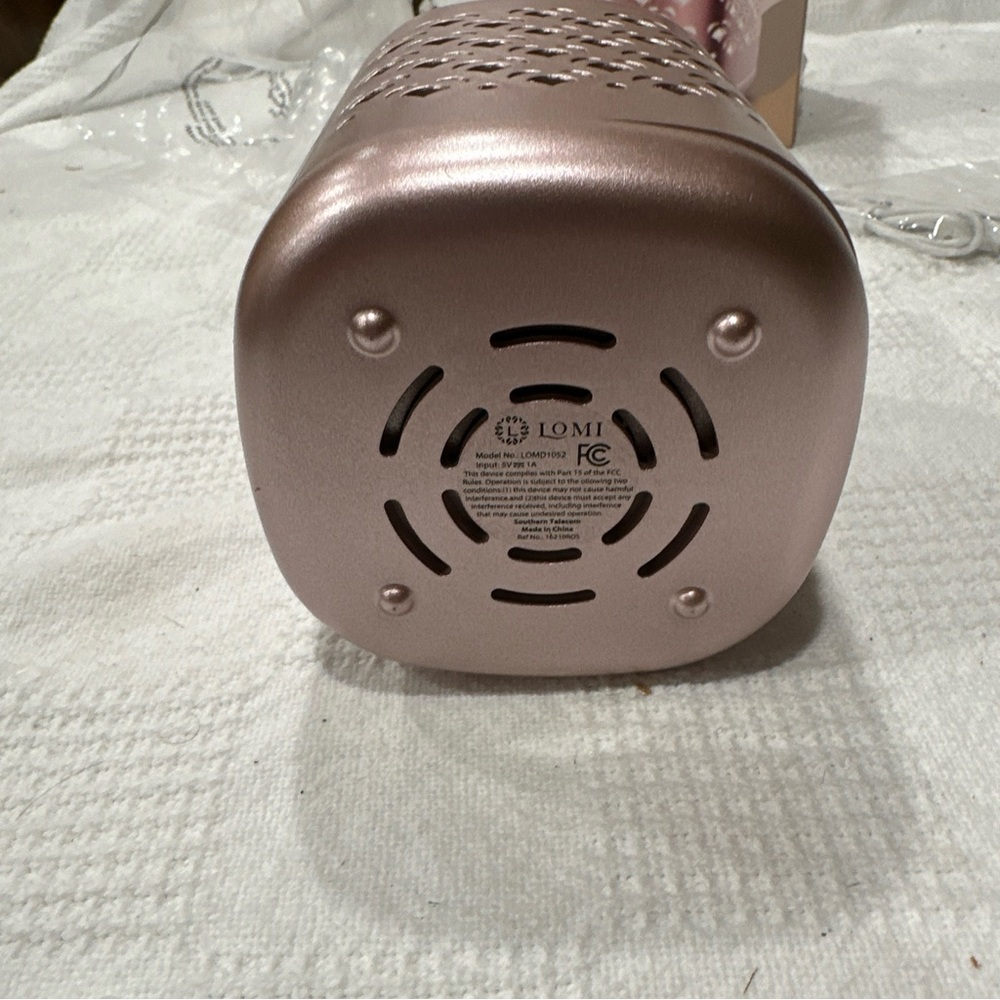 LOMI Aroma fan diffuser with soft LED lights